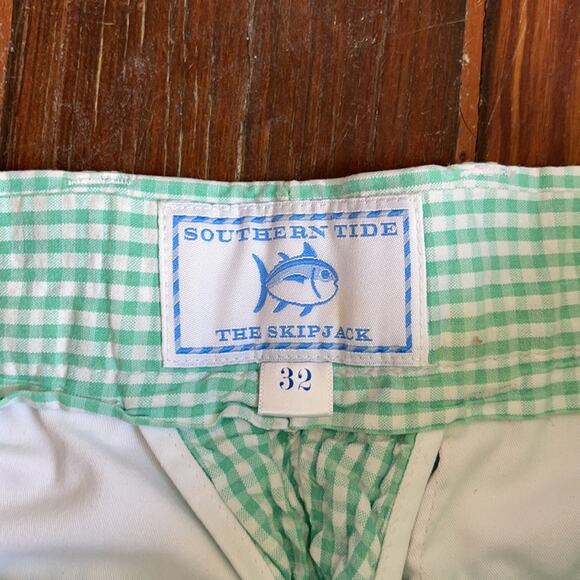 Southern Tide The Skipjack flat front seersucker shorts sz 32 - Picture 8 of 8